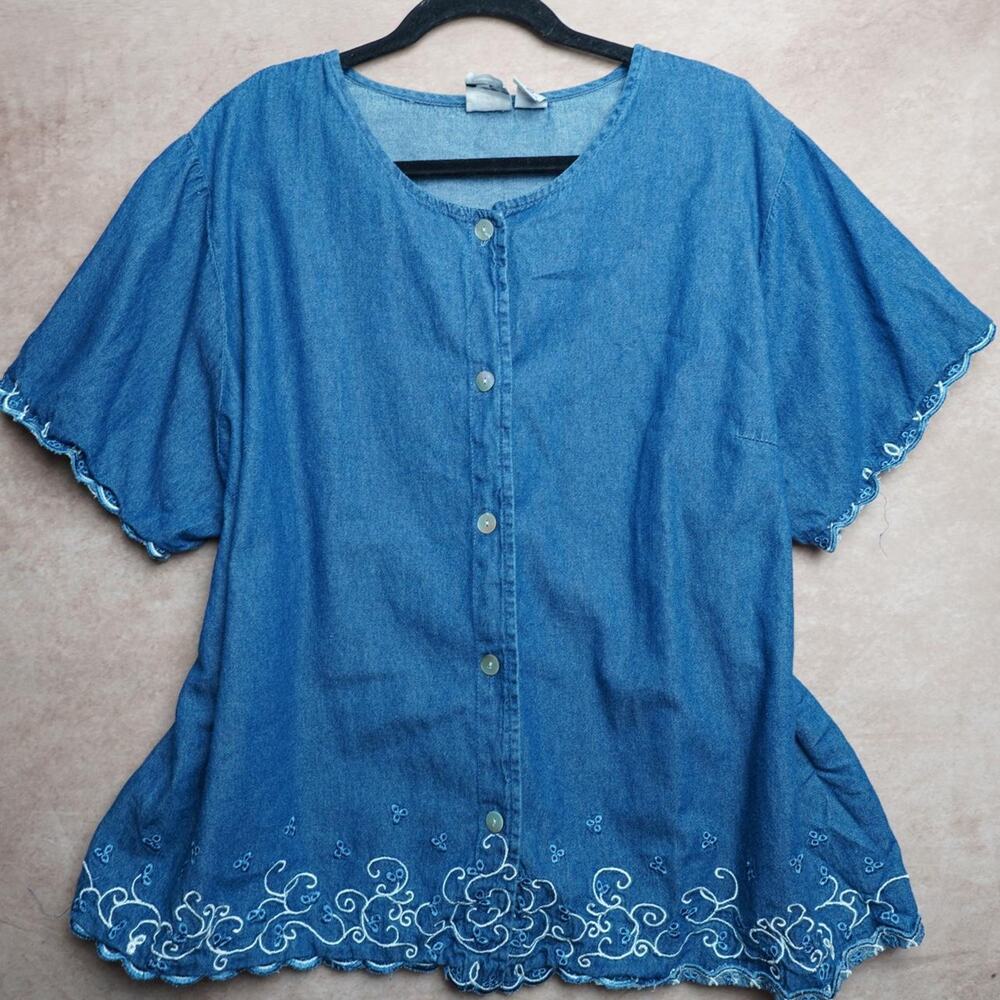 Roaman’s Chambray Embroidered Button Up 28W